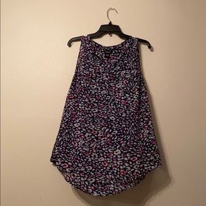 Purple sleeveless top